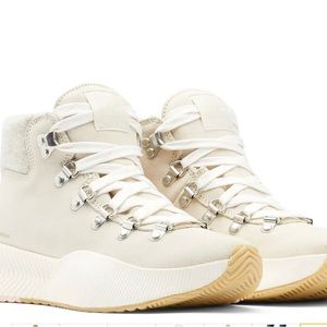 Sorel Women's Out 'N About Conquest Boots - Chalk/Sea Salt